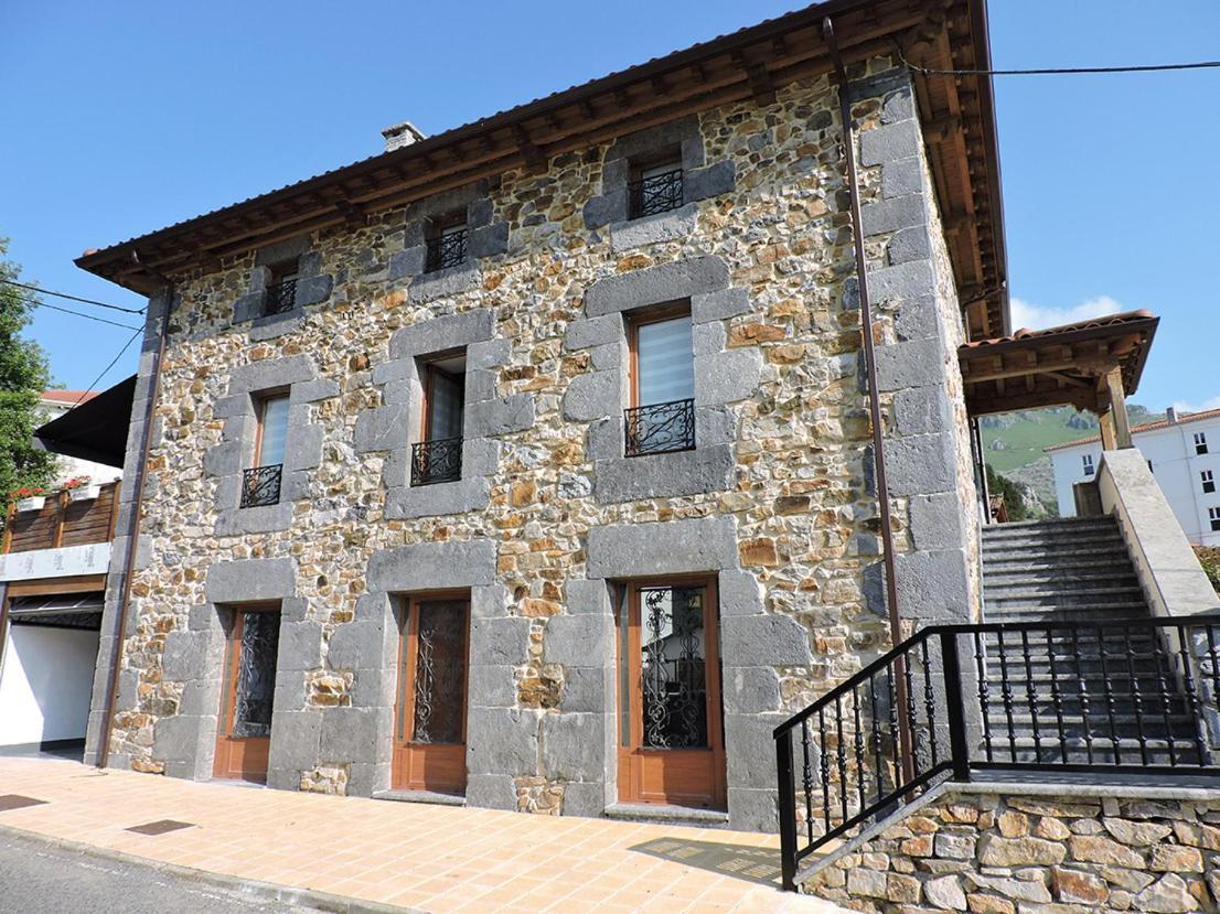 Casas Piedra Arredondo